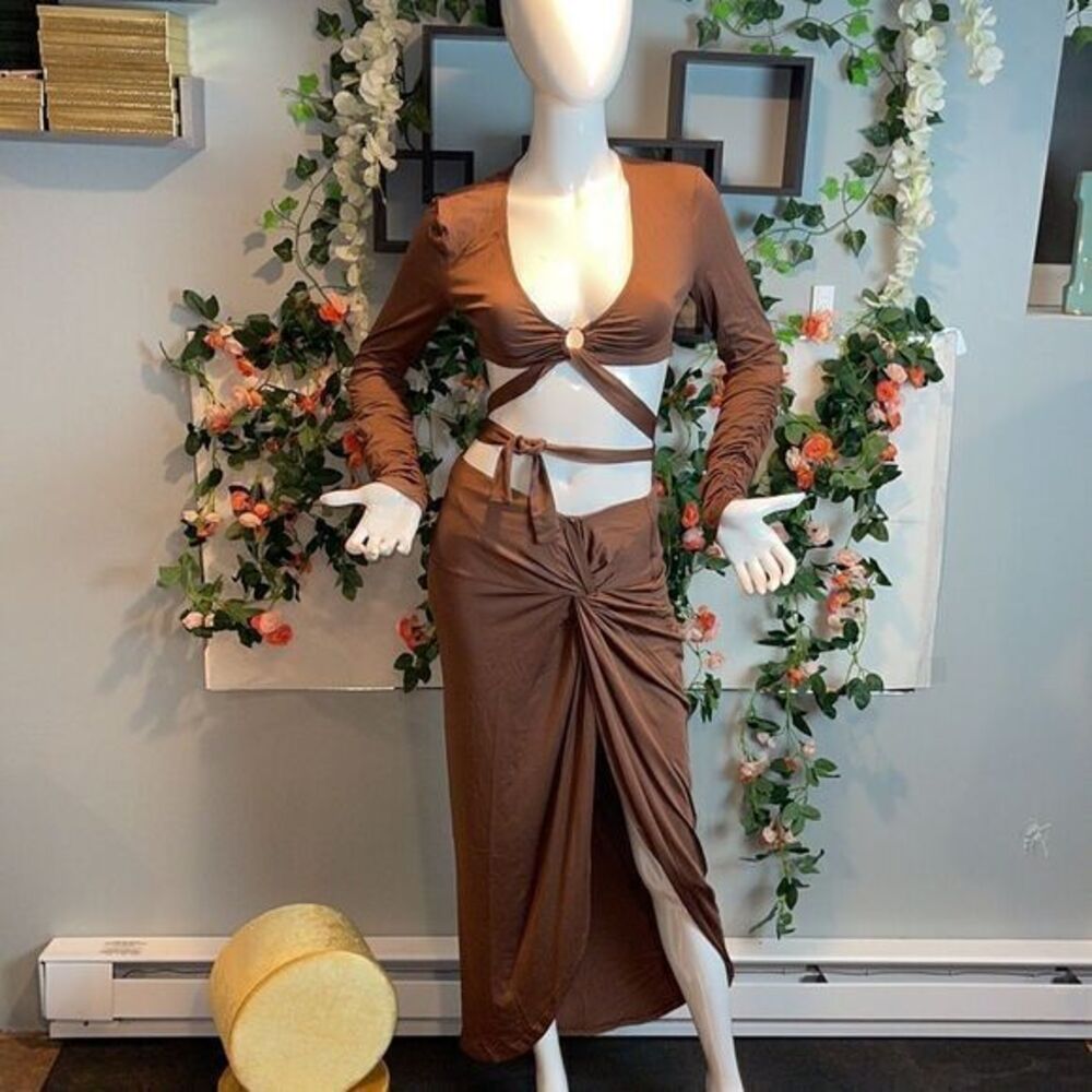 Micas Coffee Long Sleeve Crop Top & Twisted Asymmetric Skirt Set Size M Ref I006